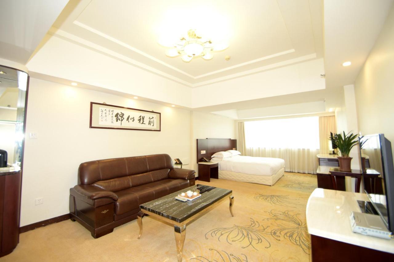 Overseas Chinese Friendship Hotel Cantão Exterior foto